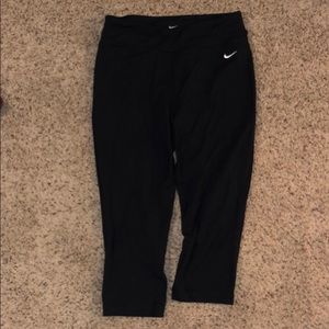 Nike Dry-Fit Crop Leggings